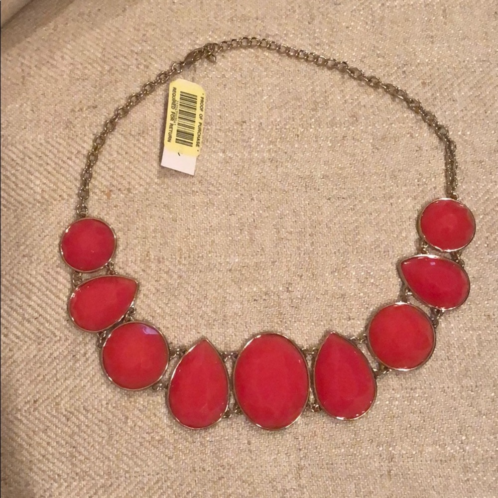 Coral Statement Necklace 💕